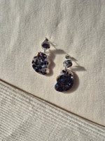 Charger l&#39;image dans la galerie, Boucles d&#39;oreilles Milie| Puces
